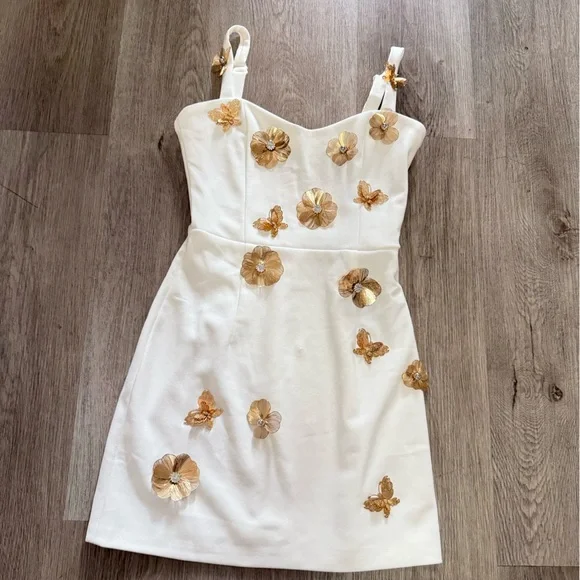 elliatt mira white sweetheart 3d floral butterfly embellished mini dress XS NEW - Picture 8 of 13